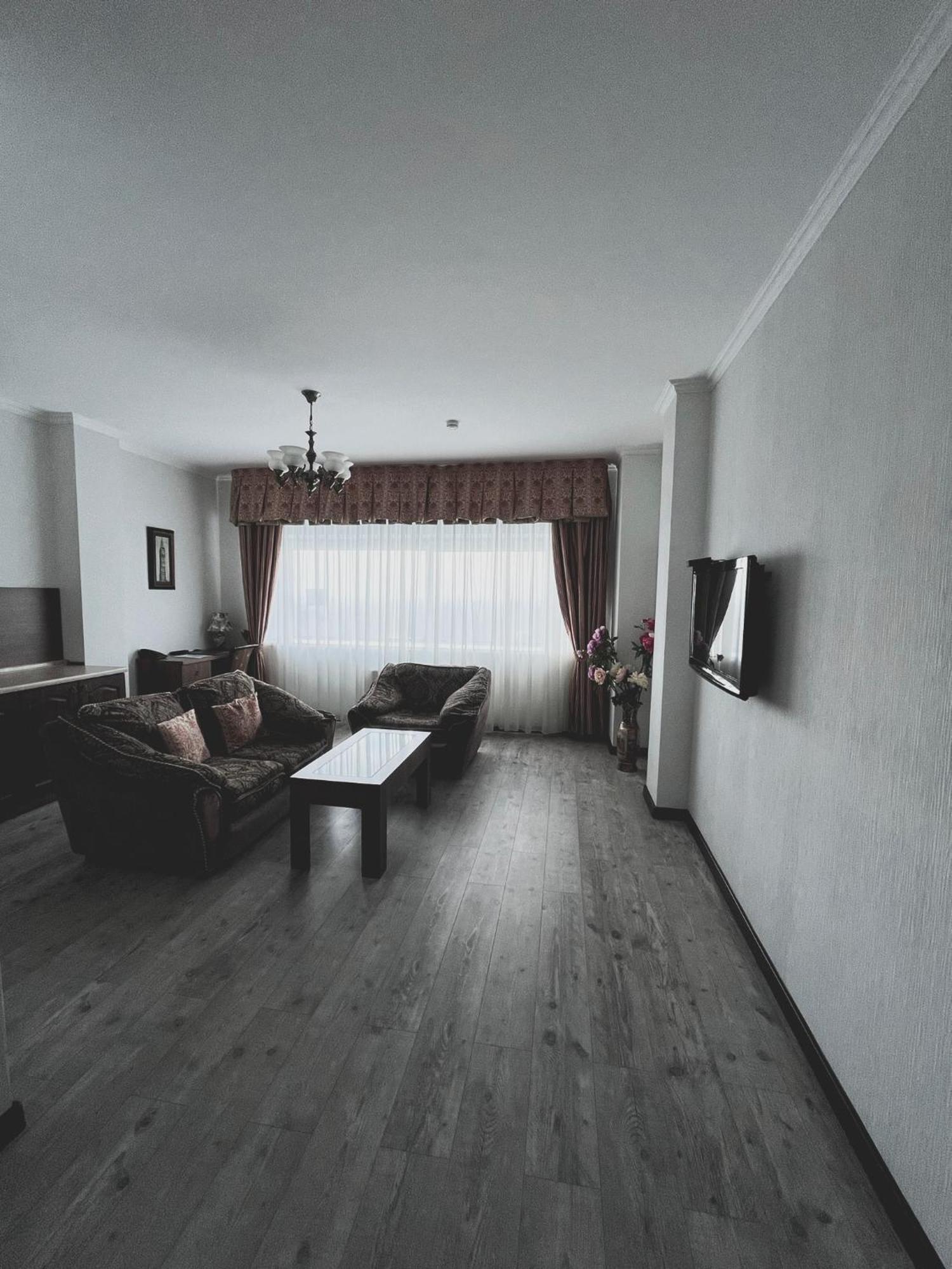 Vip House Hotel Astana Eksteriør billede