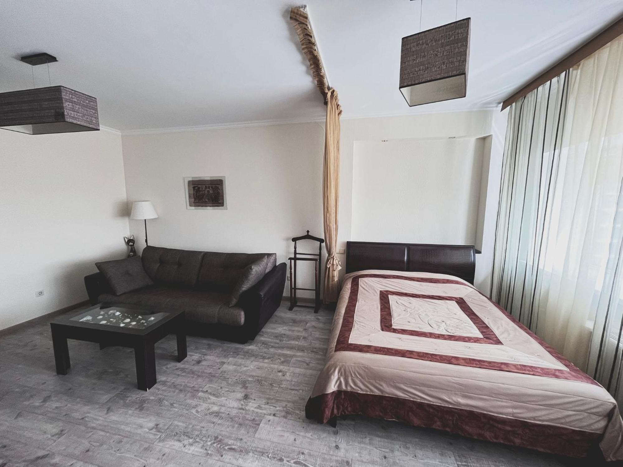 Vip House Hotel Astana Eksteriør billede